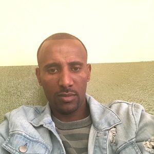 Meet your Posher, Demis